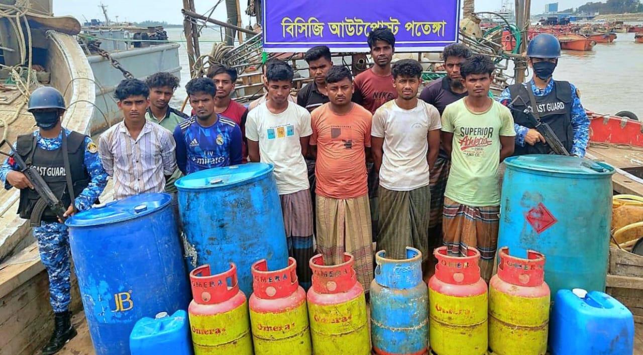 ১২ তেল পাচারকারী আটক